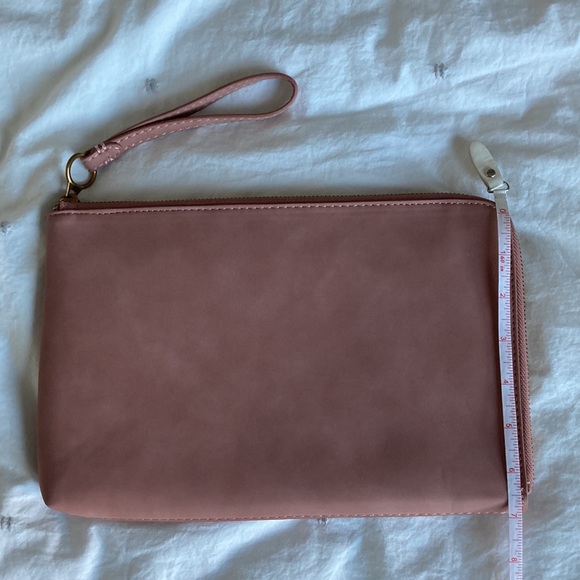 Universal Thread Clutch. Light Mauve Color. - Picture 6 of 7